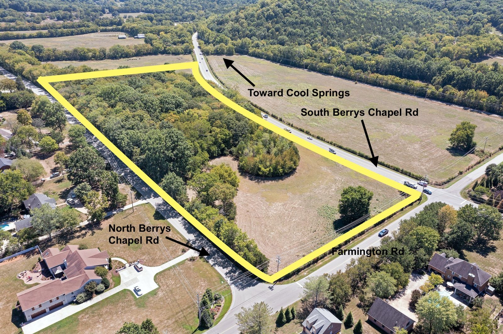 Aerial site map of the ten acre lot showing road frontage on three sides and two potential five acre homesites