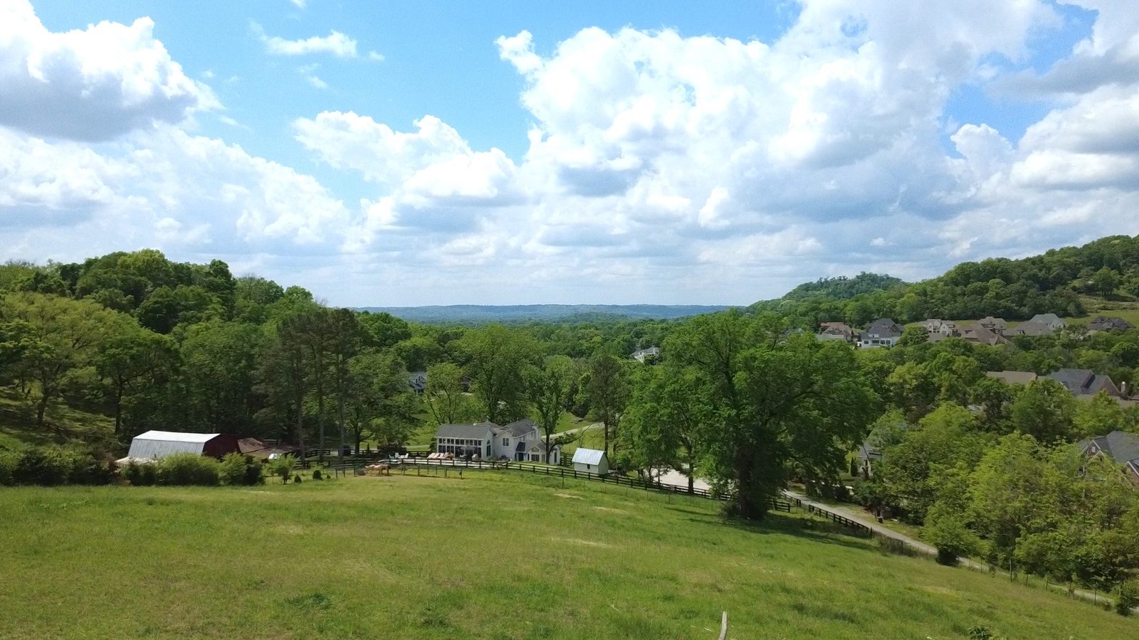 Sprawling sunset views across 15 park like acres in Franklin, Tennessee