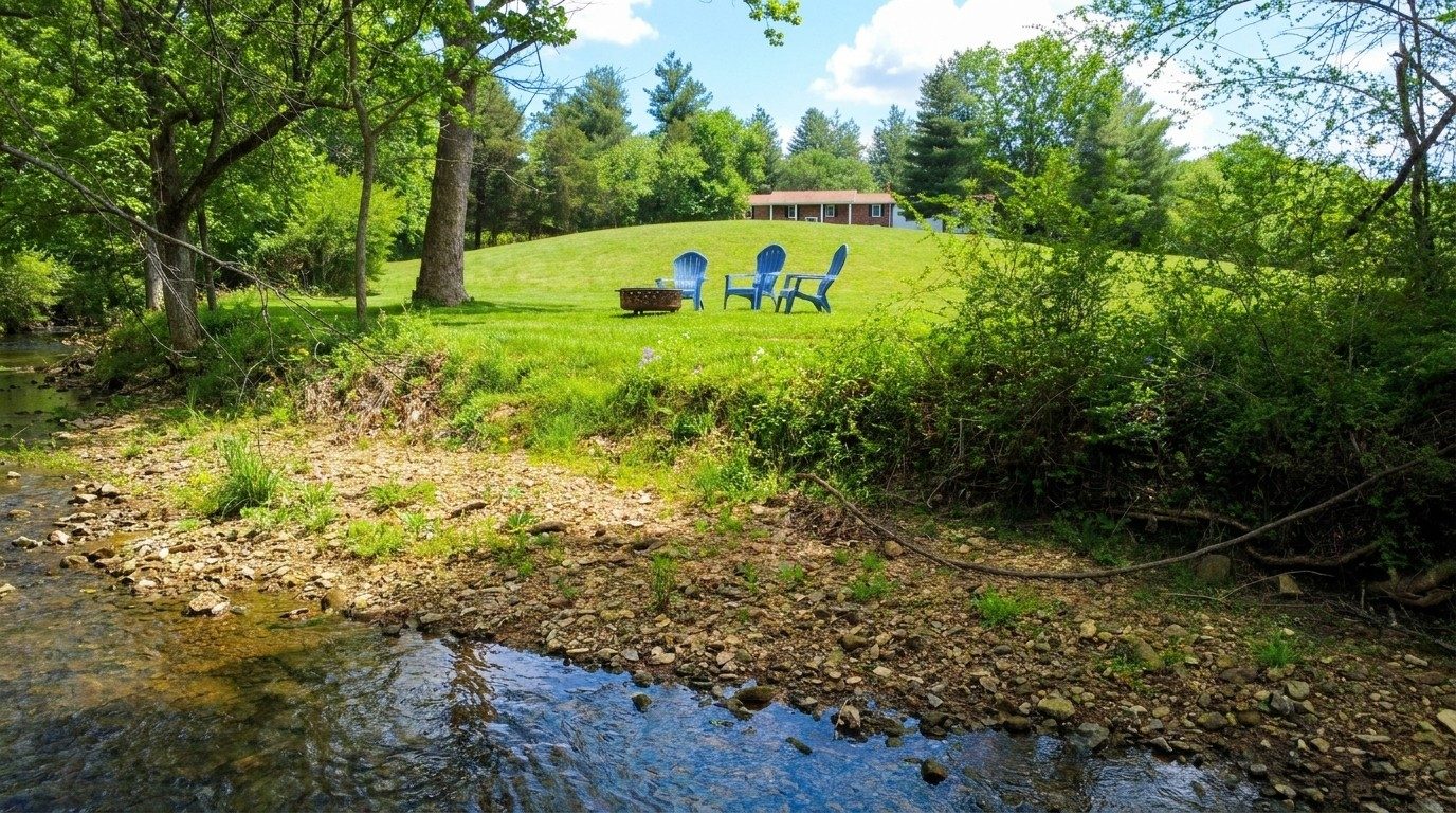 An 18.5 acre country river retreat along the East Piney River near Dickson, Tennessee